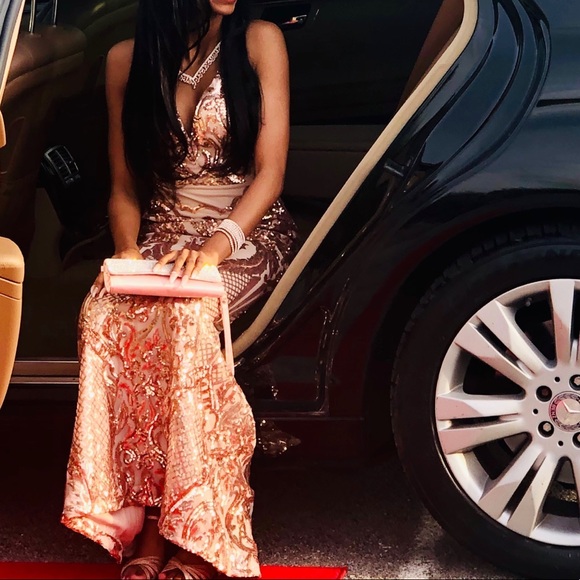 Prom dress - Picture 2 of 3